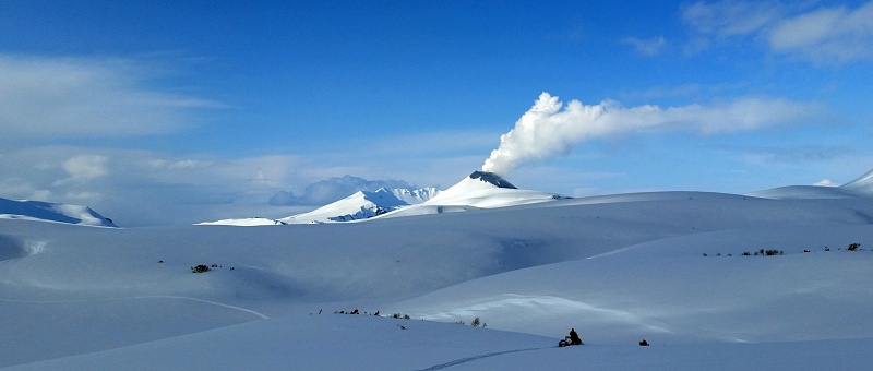 Снегоходные туры по Камчатке